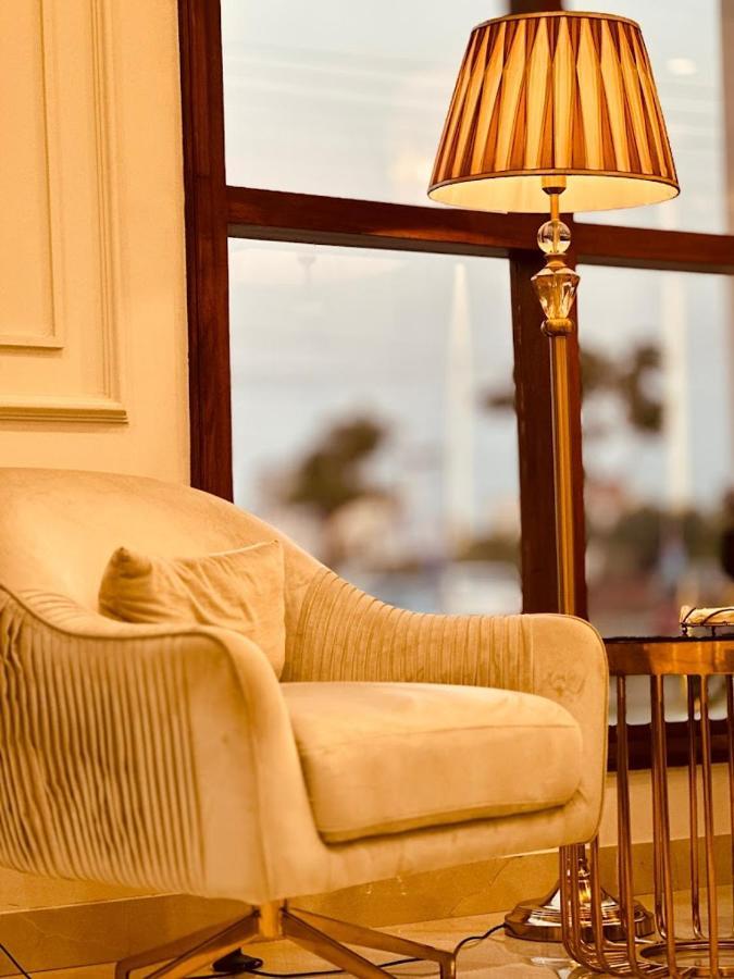 Elegance Regency Hotell Khanna  Exteriör bild